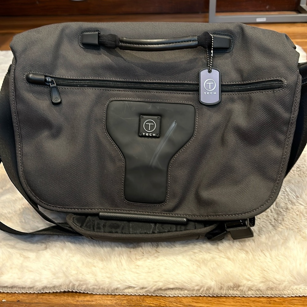 Unisex TUMI T Tech Military Green Crossover Shoulder Messenger Bag